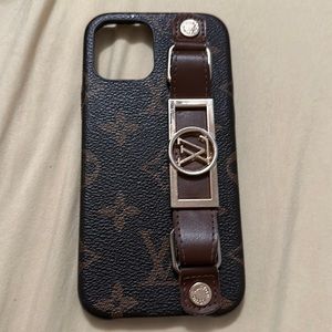 LV iphone12 clover